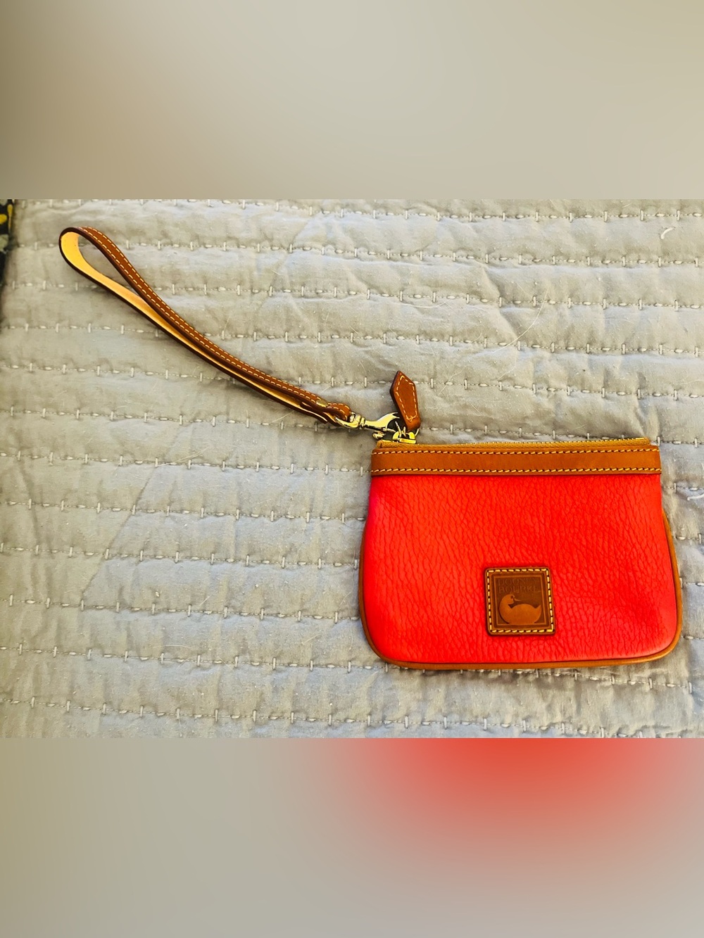 Pebble Grain Dooney & Bourke Medium Wristlet